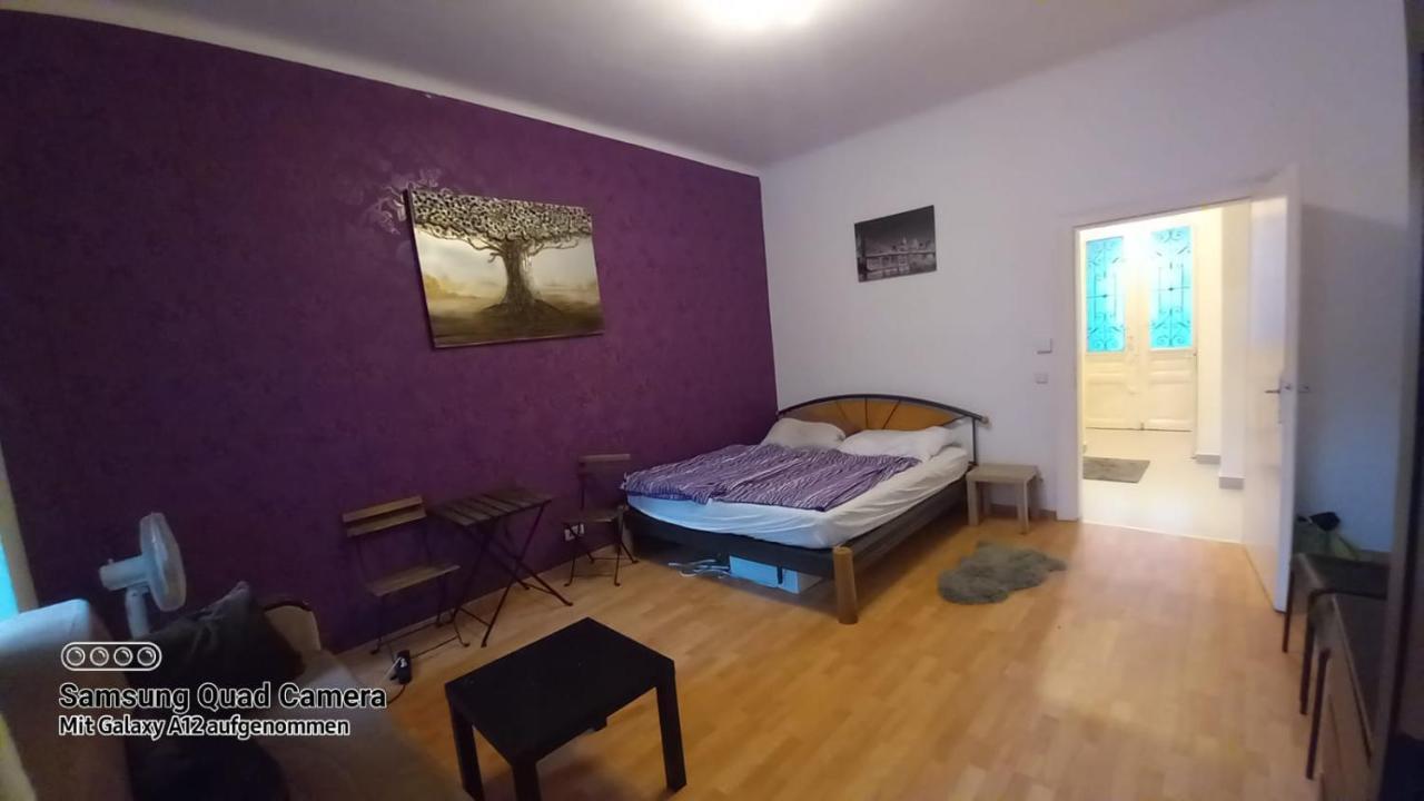 Vienna Center Studio Apartment Екстериор снимка